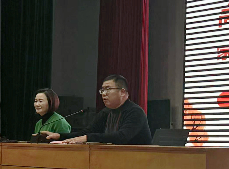 以爱为舟，护航成长——启东市汇龙中学高一年级召开家长会