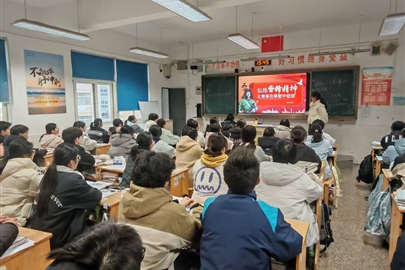 青春暖三月 | 学雷锋·践初心——启东市汇龙中学学子以行动传承雷锋精神