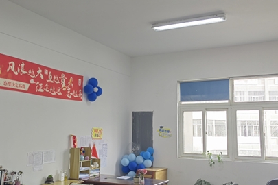 墨香润桃李，匠心筑芳华——汇龙中学顺利开展“最美办公室”评比活动