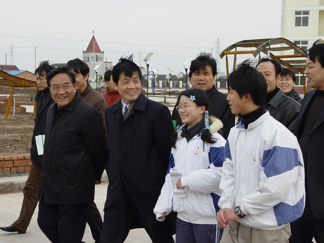 验收组领导高度评价学生环保协会所做的工作