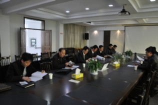 省市体育局领导检查指导汇中体育工作